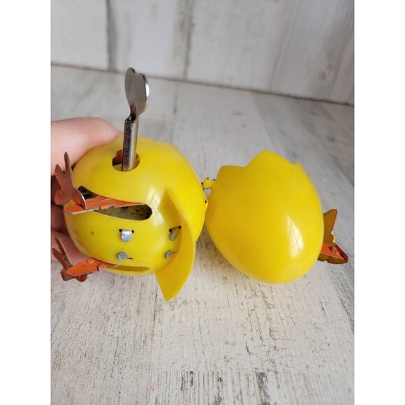 Vintage wind up hatching egg chick mechanical chicken baby hopping Easter decor - Picture 9 of 9